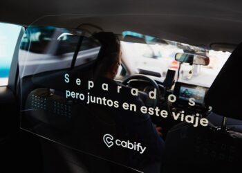 Cabify priorizará la asignación de viajes en vehículos con mampara de seguridad